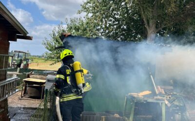 B-Geb1 / Feuer Gartenhütte